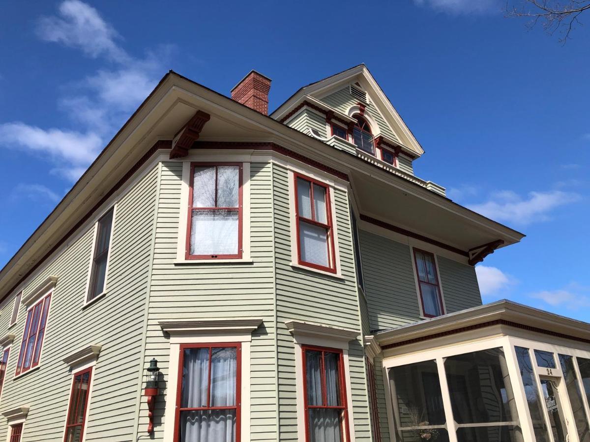 Guilford Bed And Breakfast Exterior photo
