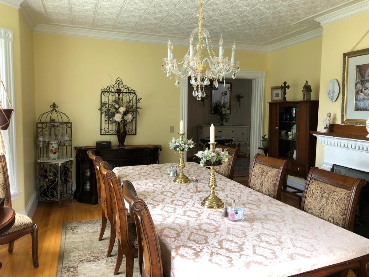 Guilford Bed And Breakfast Exterior photo